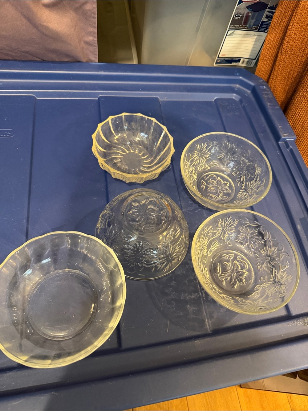 Vintage Clear Glass Dessert Bowls Set of 5 Floral Embossed & Swirl Serving Bowls - Picture 2 of 2